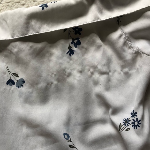 2 for 25❗️Off-Shoulder Ti-Front Button-Down Blouse - Picture 6 of 6